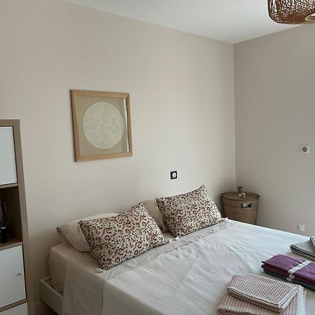 Belle Maison Contemporaine Ampus Luaran gambar