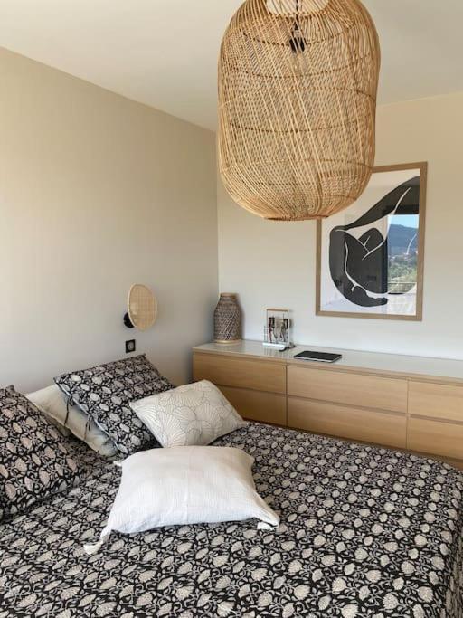 Belle Maison Contemporaine Ampus Luaran gambar