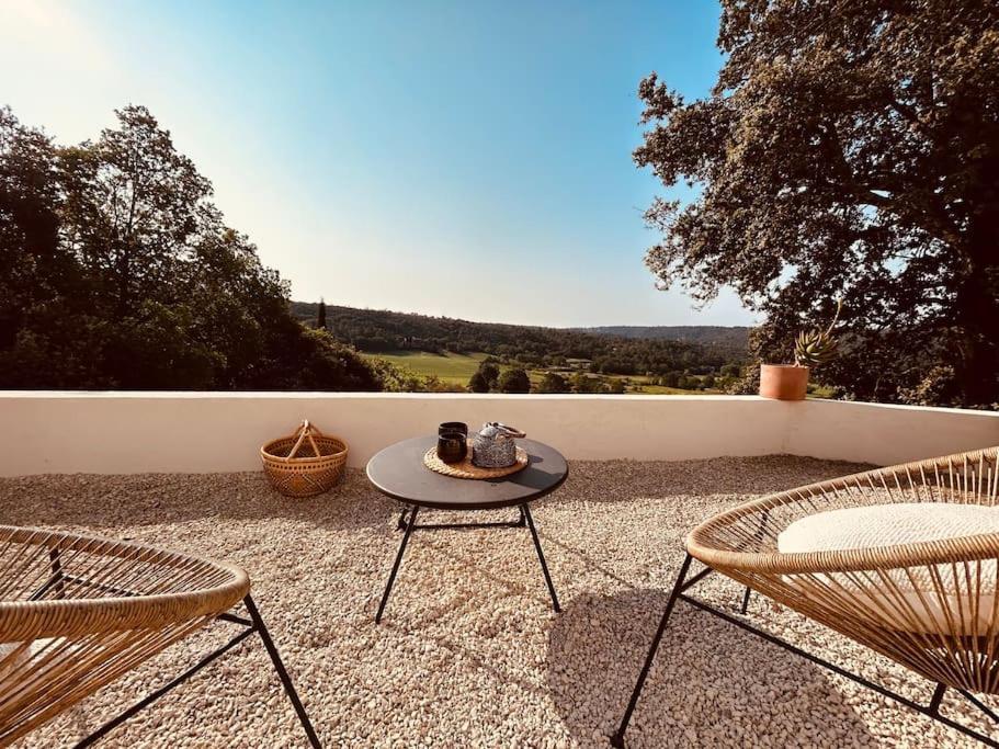 Belle Maison Contemporaine Ampus Luaran gambar